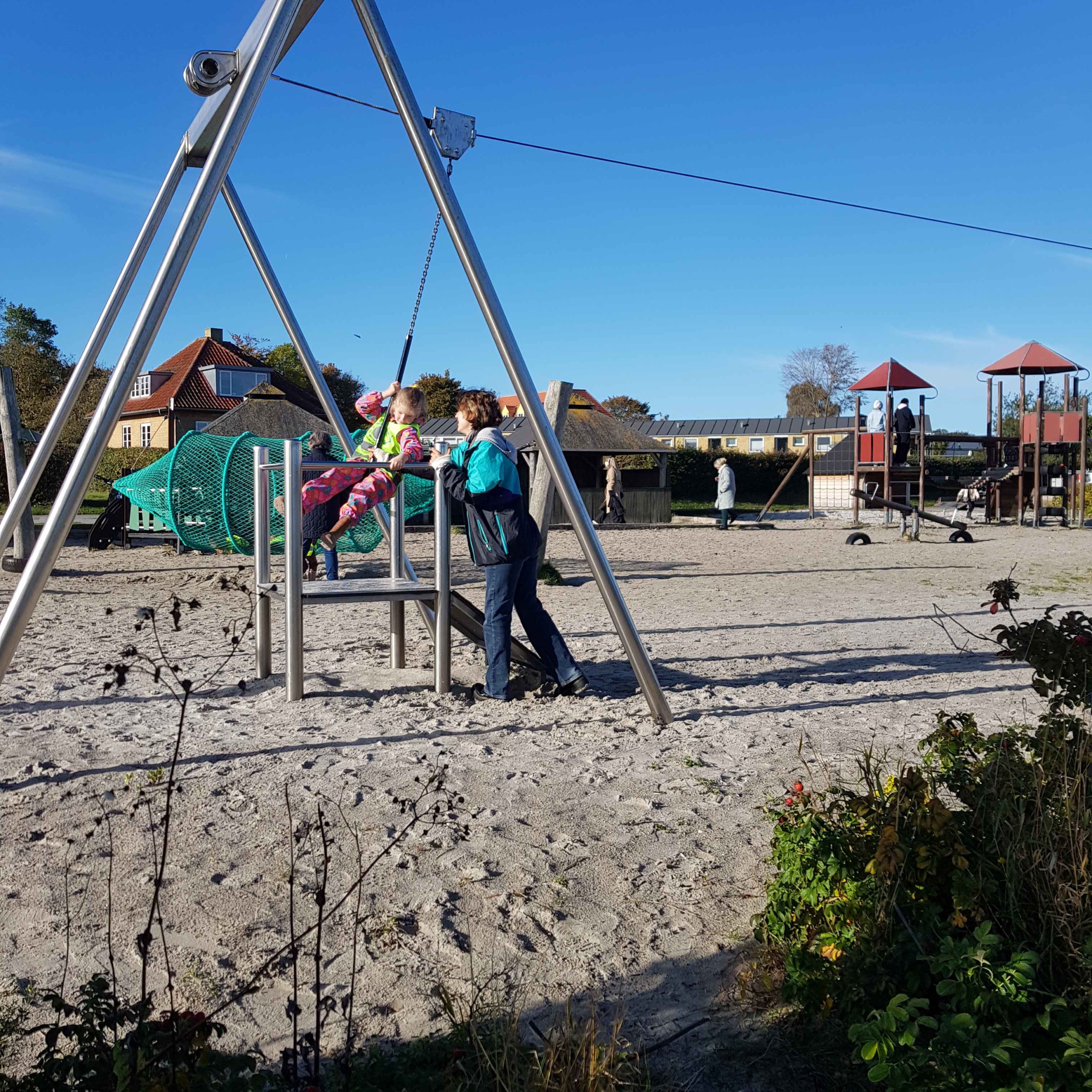 Auf dem Spielplatz in Aeroeskobing