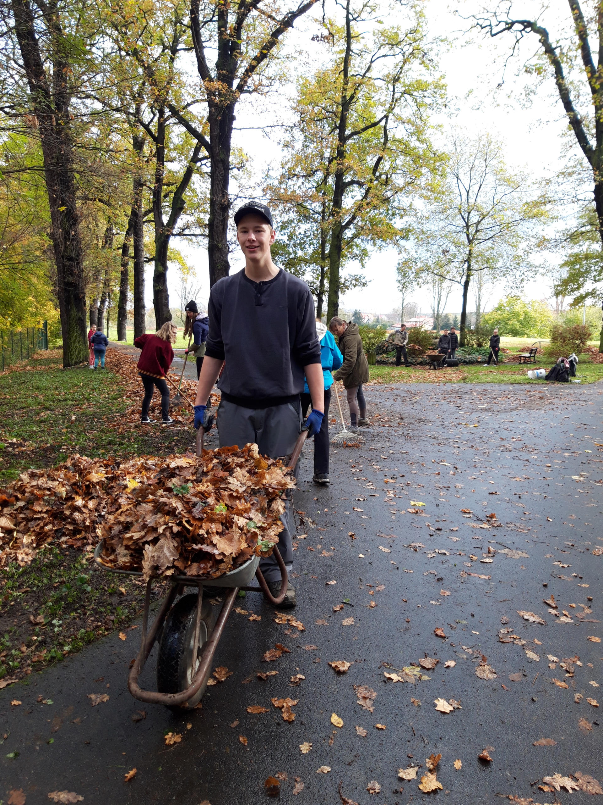 Produktbild – Herbstputz &#8211; Oberschule an der Weinau