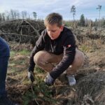 Foto – Aufforstungsaktion der 7. Klassen &#8211; Oberschule an der Weinau