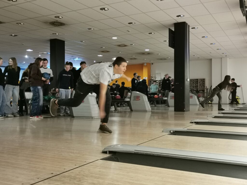 Bildmaterial – Bowling-Ausflug der Klasse 9b nach Liberec &#8211; Oberschule an der Weinau