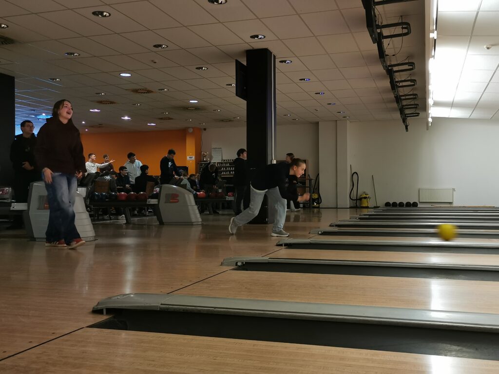 Pressefoto – Bowling-Ausflug der Klasse 9b nach Liberec &#8211; Oberschule an der Weinau