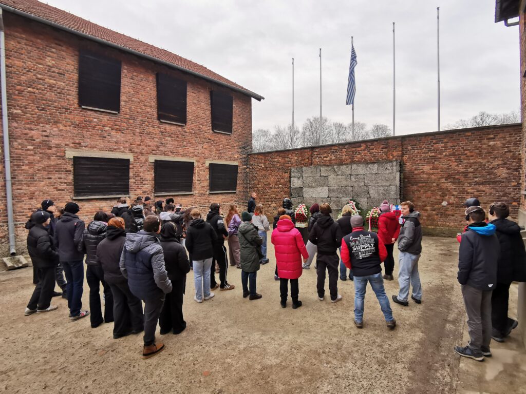 Grafik &ndash; Historische Exkursion der 9. Klassen nach Polen – Oberschule an der Weinau