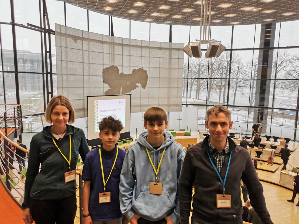 Design-Element – Besuch der Klimaschulkonferenz – Oberschule an der Weinau
