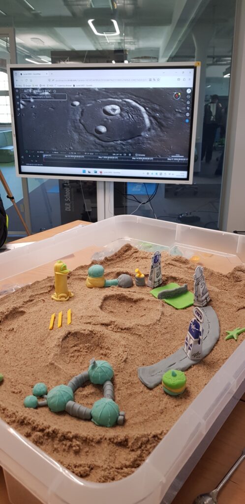 Produktbild &ndash; Mondmission der 9. Klassen in den Mandauh&ouml;fen. – Oberschule an der Weinau